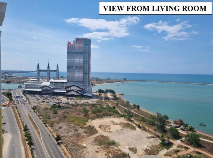 Seaside Haven Homestay Seaview Unit With Pool Opposite Ktcc & Mayang Mall - Pangsapuri Ladang Tanjung Куала Теренгану Екстериор снимка